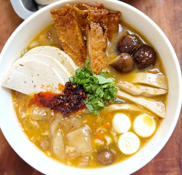 Vietnamese Vegetarian Thick Noodle Soup (Bánh Canh Chay)